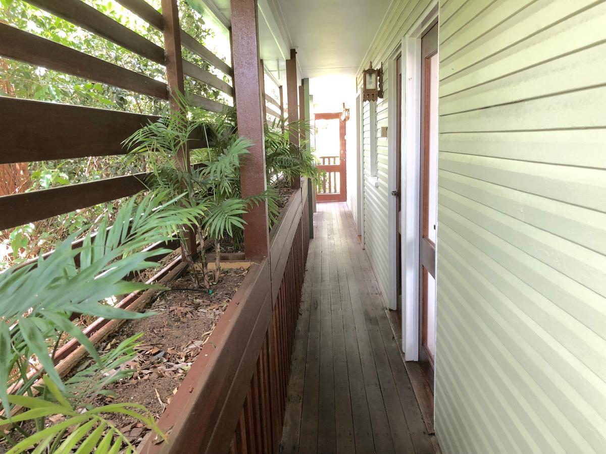 Five 3 Five Aparthotel Urangan Room photo